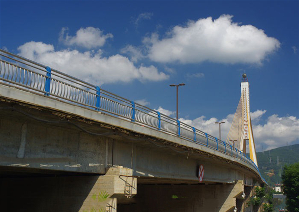 巫溪304不锈钢桥梁护栏：安全、耐用与美观的完美结合