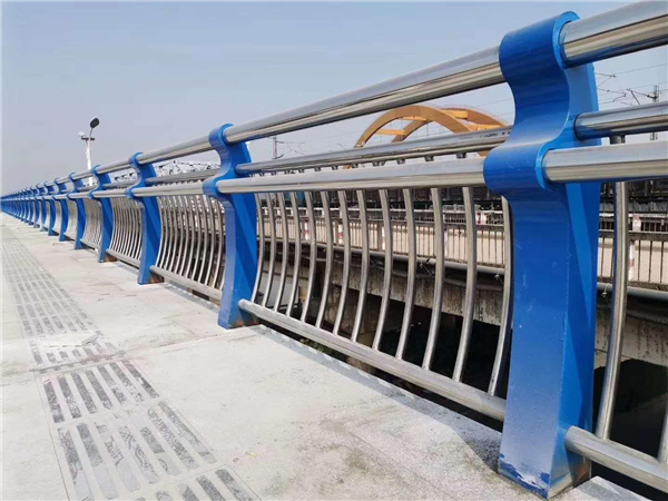 巫溪304不锈钢复合管护栏的生产工艺揭秘